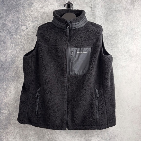 Columbia Sportswear Jackets & Blazers - Columbia Sportswear Women's Sherpa West Bend Teddy Vest in Black Plus Size 3X